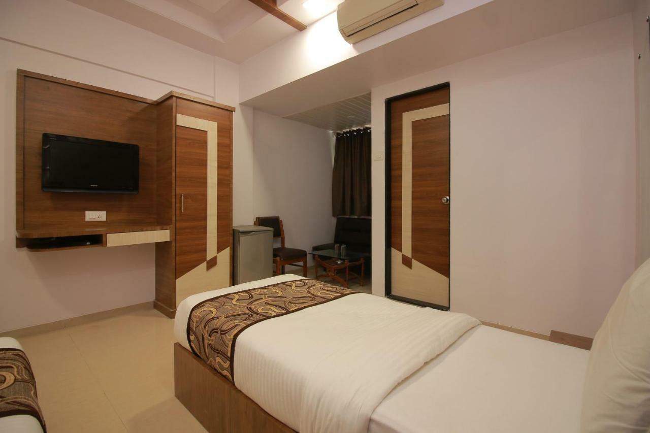 Hotel Apex Navi Mumbai Exterior photo